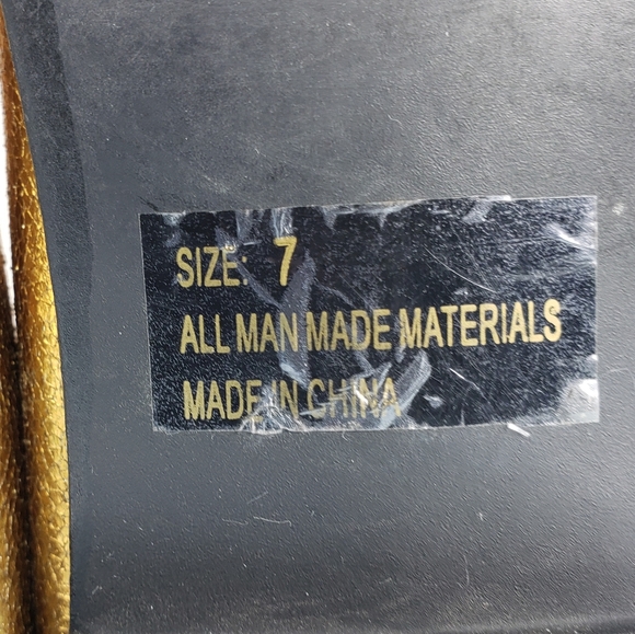 Qupid D'orsay Metallic Gold, Slip On, Pointy Toe, Open Side Flats. Women's 7M - Picture 11 of 12